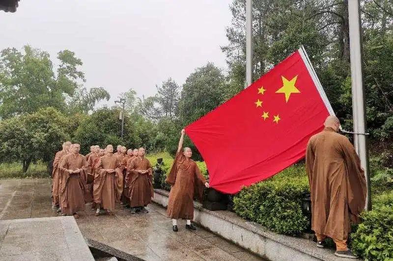 我的手机屏幕坏了,完全看不到东西,不想修了,有没有办法可以把存在手机里的手机号码给拿出来?我的是魅-红迪网平台