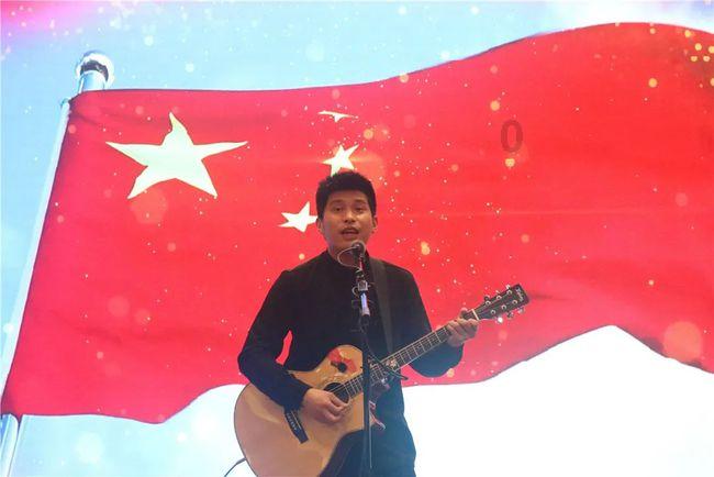 “相约十四冬 共燃冰雪情”——冬运百科之单板滑雪