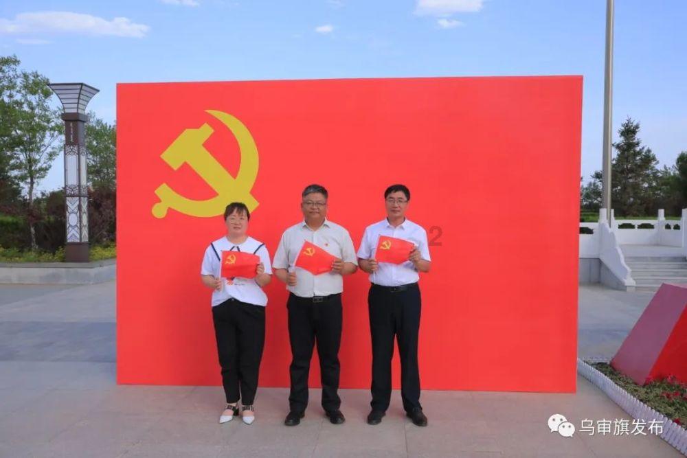 又一新能源车自燃起火!